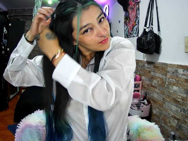 AngelaQueen live webcam show