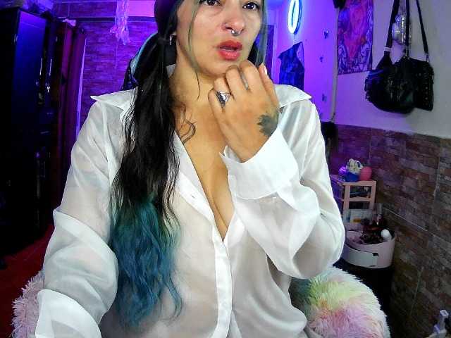 AngelaQueen