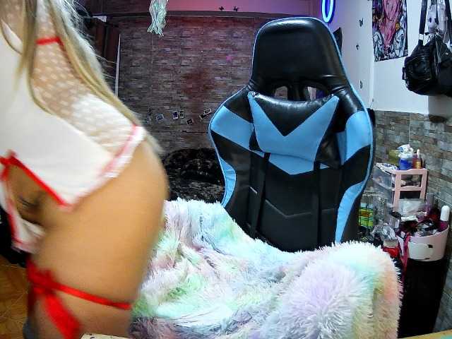 AngelaQueen live cam on BongaCams