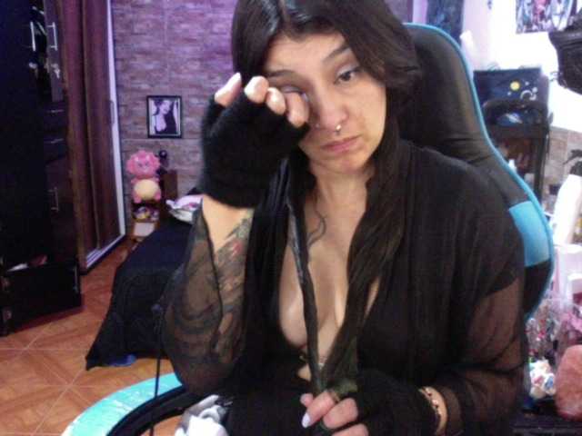 AngelaQueen live cam on BongaCams