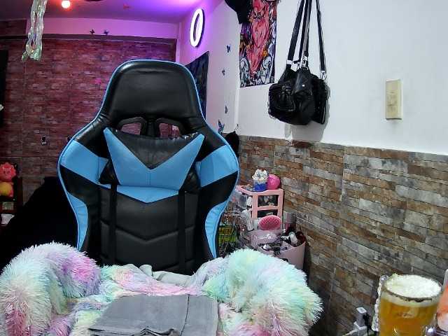 AngelaQueen live cam pe BongaCams