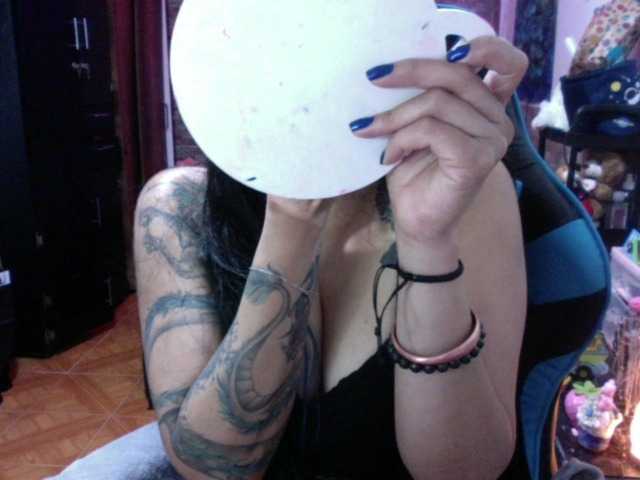 AngelaQueen webcam bongacams model stream image