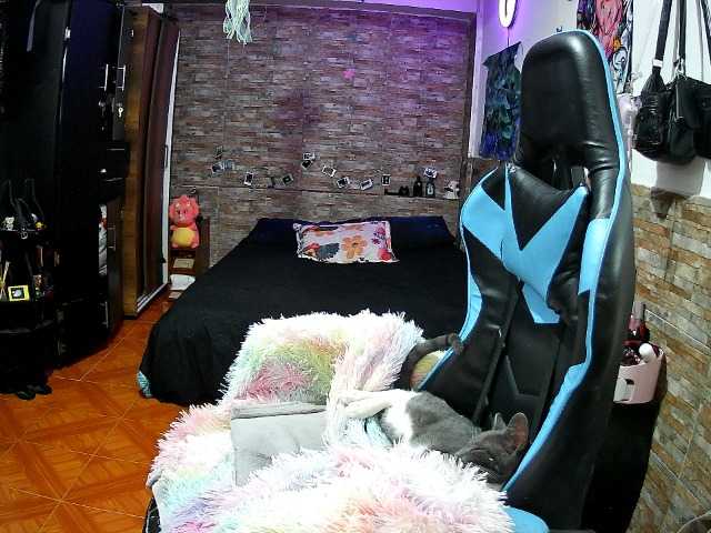 AngelaQueen live cam preview