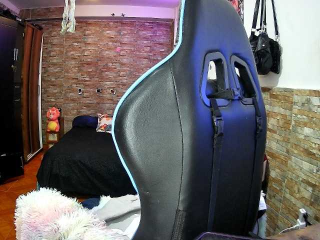 AngelaQueen live cam on BongaCams