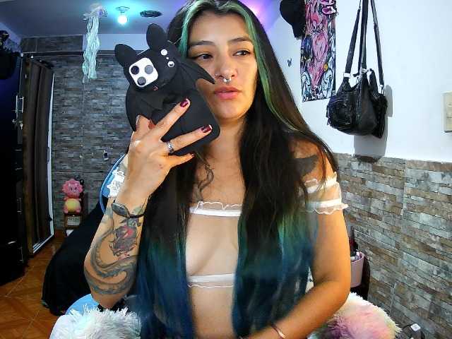AngelaQueen live cam on BongaCams