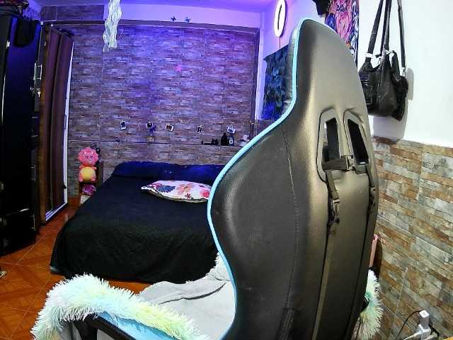 AngelaQueen live cam