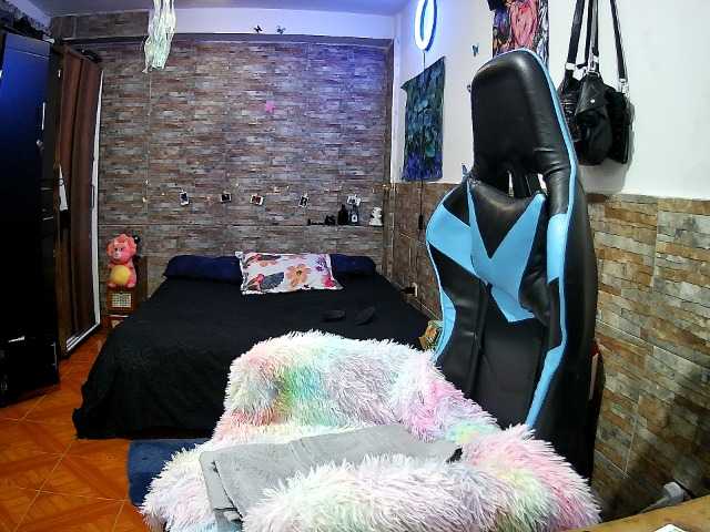 AngelaQueen live cam on BongaCams