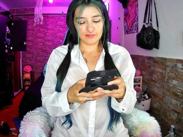 AngelaQueen live webcam show
