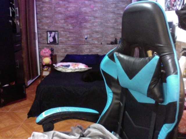 AngelaQueen live cam on BongaCams
