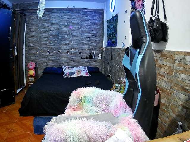 AngelaQueen live cam on BongaCams