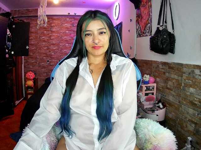 AngelaQueen live cam on BongaCams