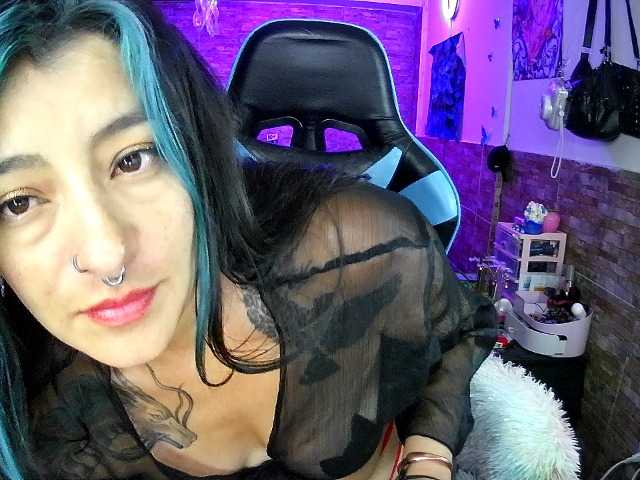 AngelaQueen live cam preview