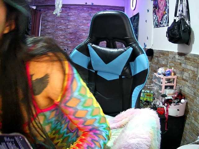 AngelaQueen live cam on BongaCams