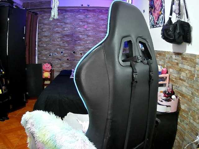 AngelaQueen live cam on BongaCams