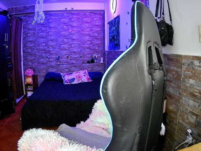 AngelaQueen live webcam show