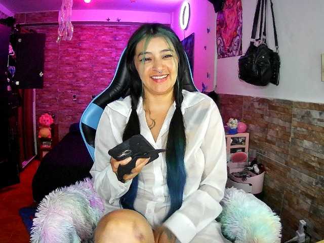 AngelaQueen live webcam show