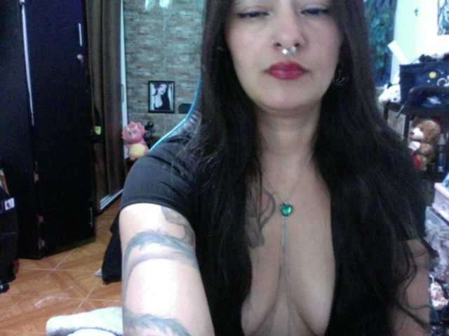 AngelaQueen