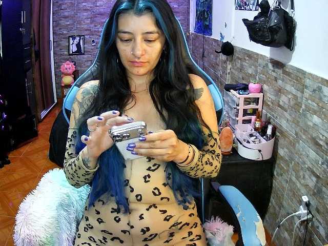 AngelaQueen
