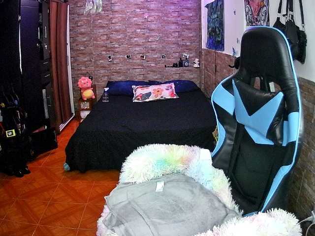 AngelaQueen live cam on BongaCams