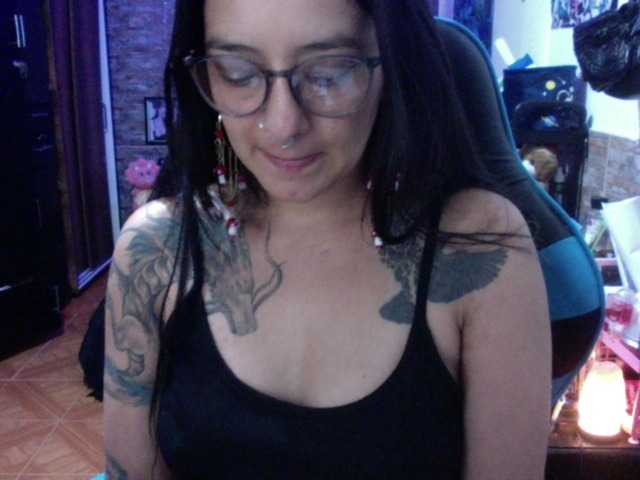 Sex chat gratuit in direct cu AngelaQueen pe BongaCams