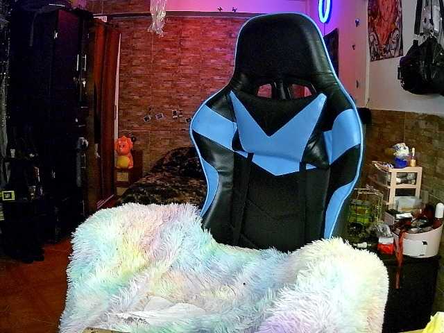 AngelaQueen live cam preview
