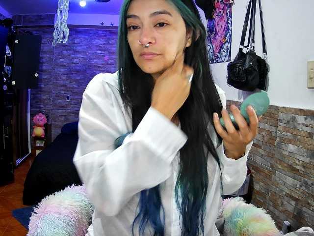 AngelaQueen live cam on BongaCams