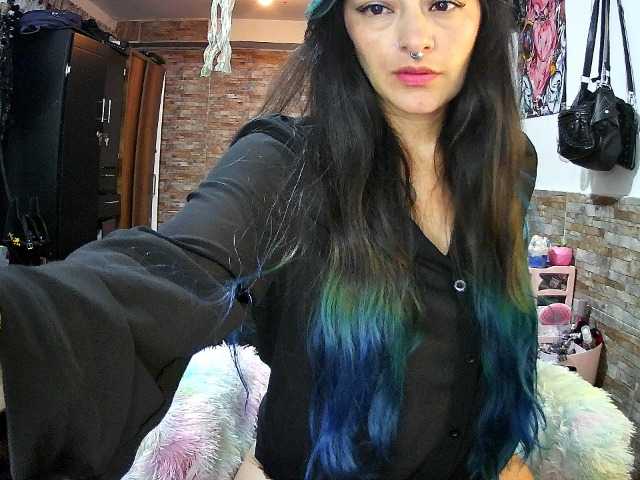 AngelaQueen live cam on UnifiedCams
