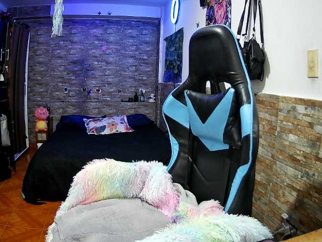 AngelaQueen live cam on BongaCams