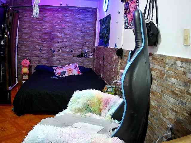 AngelaQueen webcam