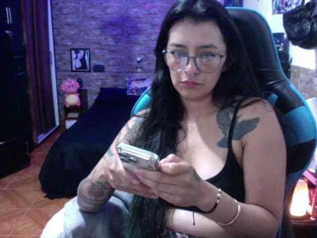 AngelaQueen AngelaQueen