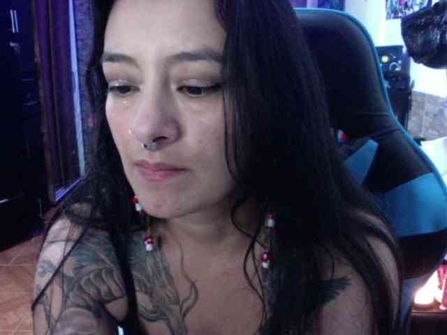 AngelaQueen AngelaQueen