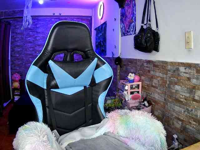 AngelaQueen webcam