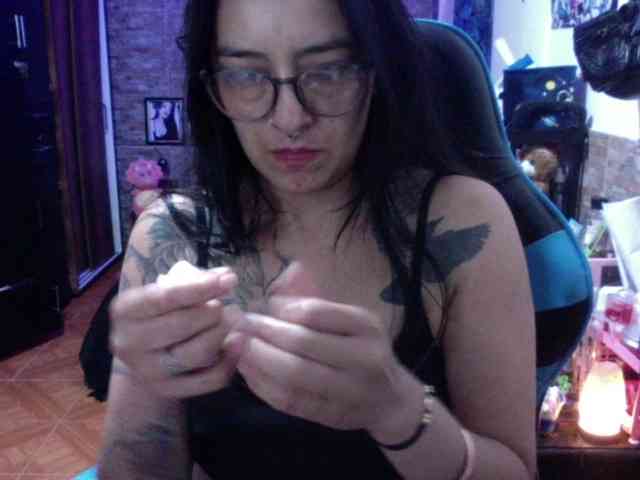 AngelaQueen AngelaQueen