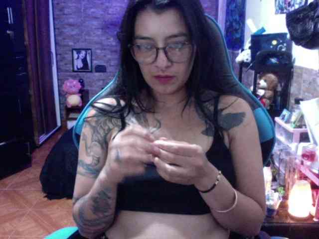 AngelaQueen webcam