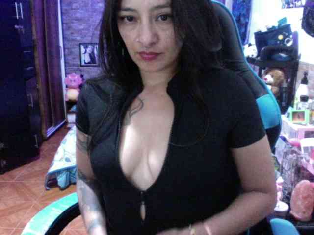 AngelaQueen webcam
