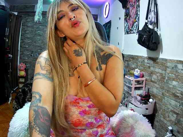 AngelaQueen webcam
