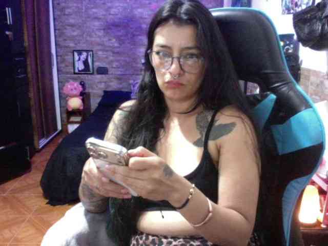 AngelaQueen AngelaQueen