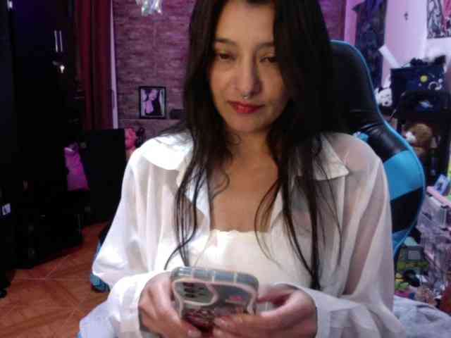 AngelaQueen webcam