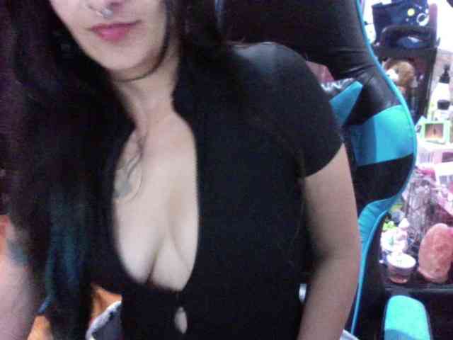 AngelaQueen webcam