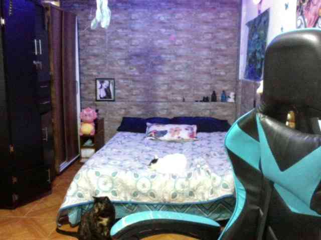 AngelaQueen webcam