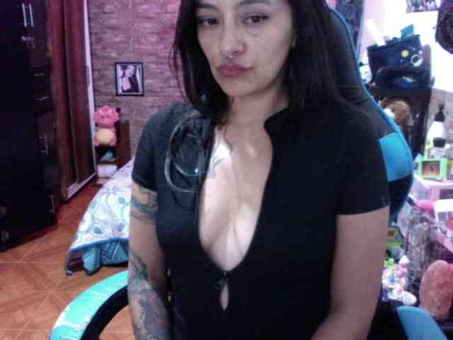 AngelaQueen webcam