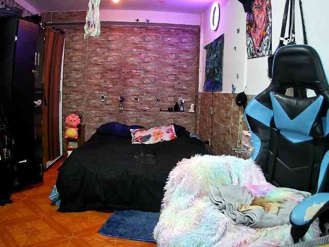 AngelaQueen webcam