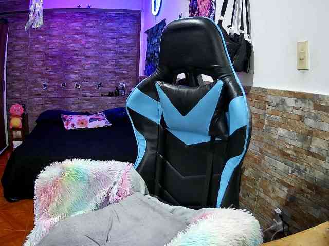 AngelaQueen webcam