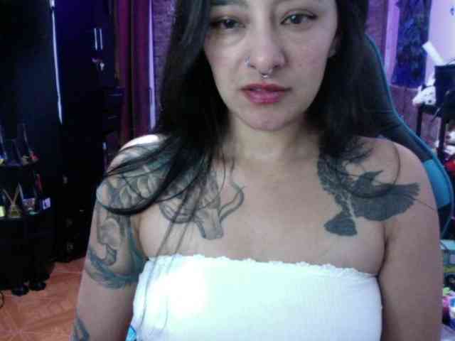 AngelaQueen webcam