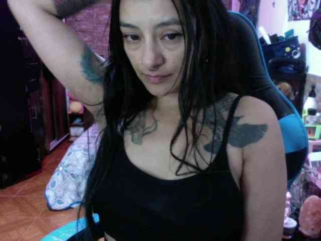 AngelaQueen webcam