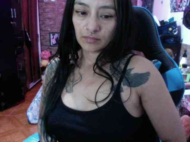 AngelaQueen webcam