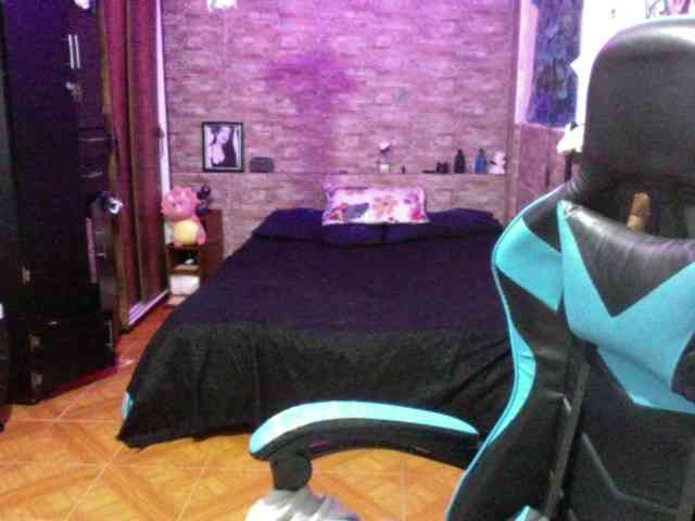 AngelaQueen webcam