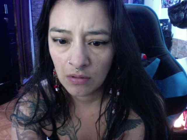 AngelaQueen webcam