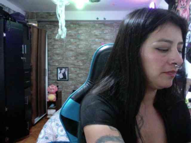 AngelaQueen webcam