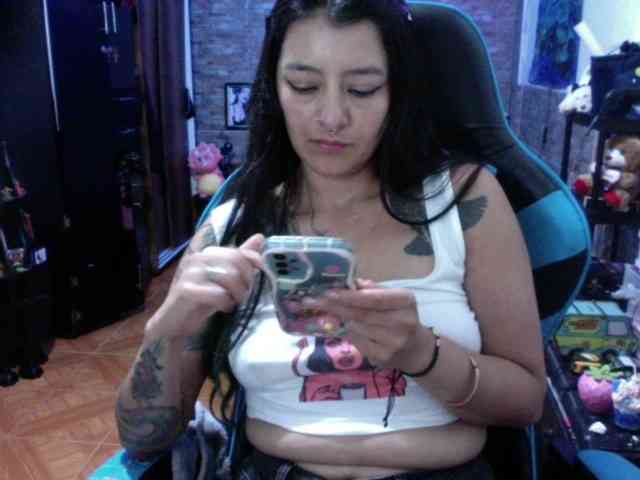 AngelaQueen AngelaQueen